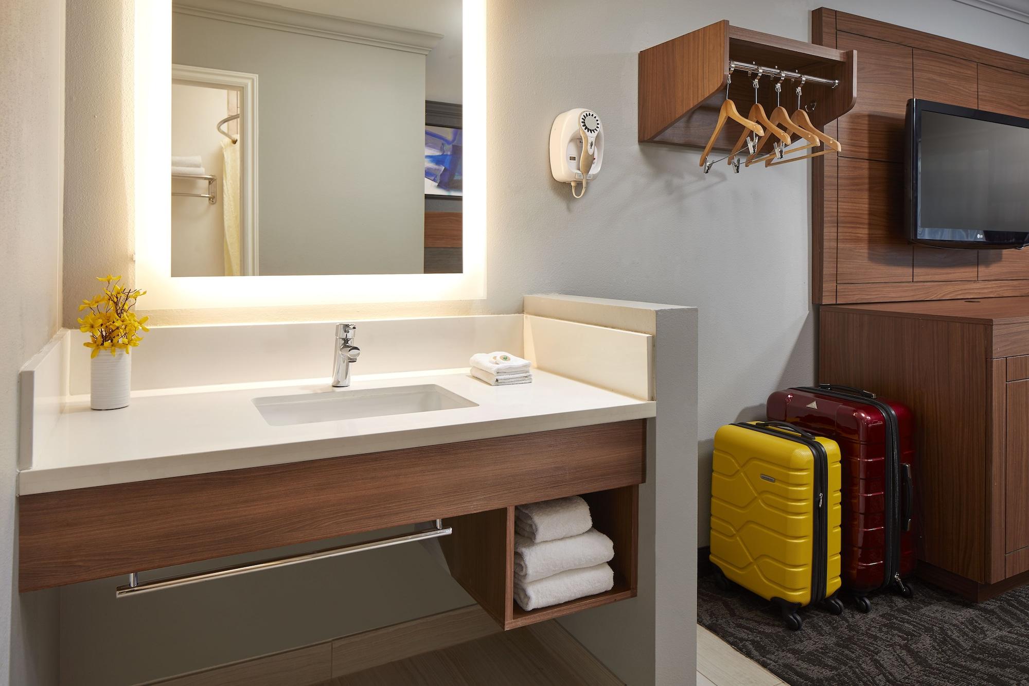 Studio Inn & Suites At Promenade Downey Ngoại thất bức ảnh