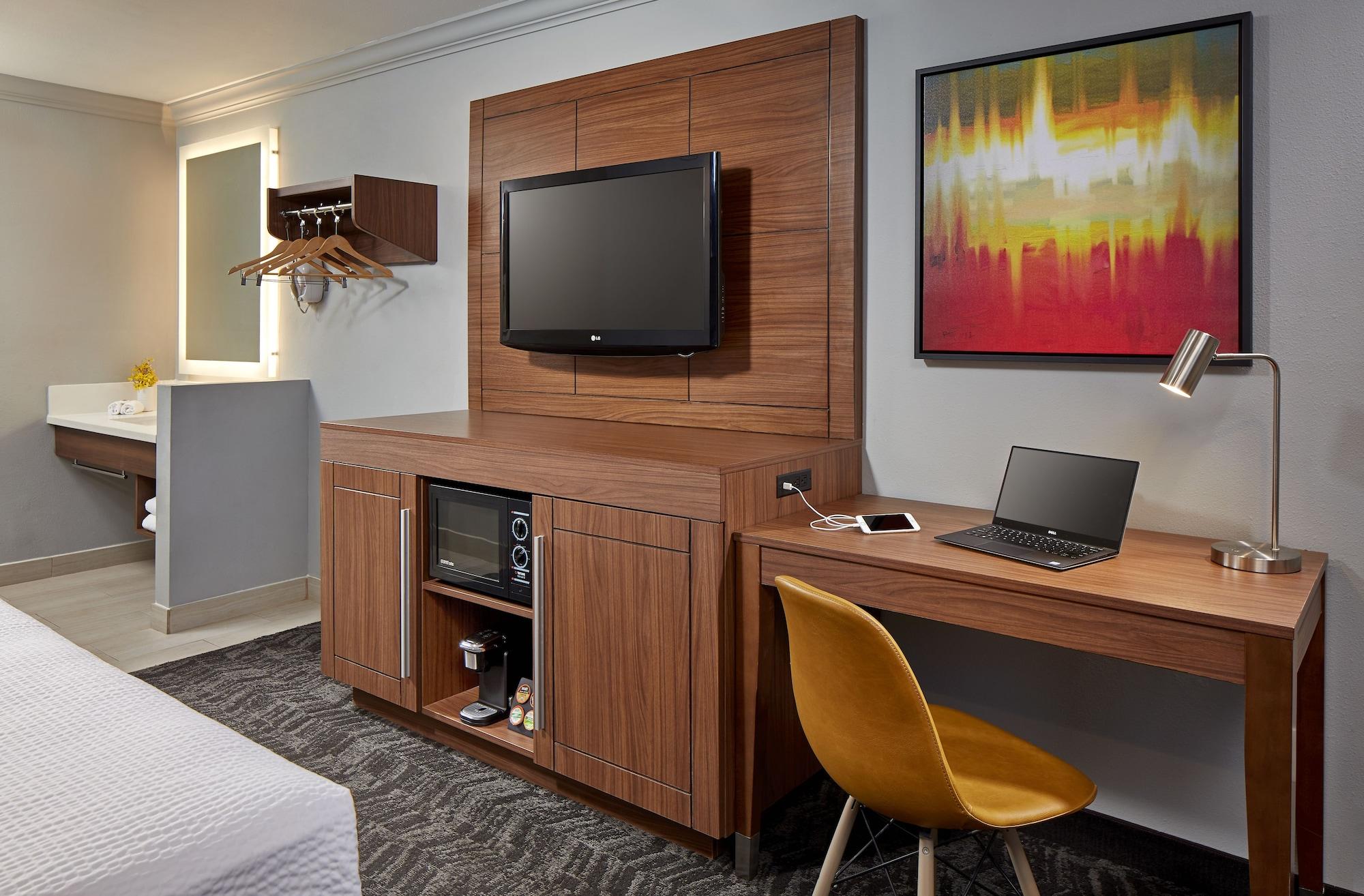 Studio Inn & Suites At Promenade Downey Ngoại thất bức ảnh